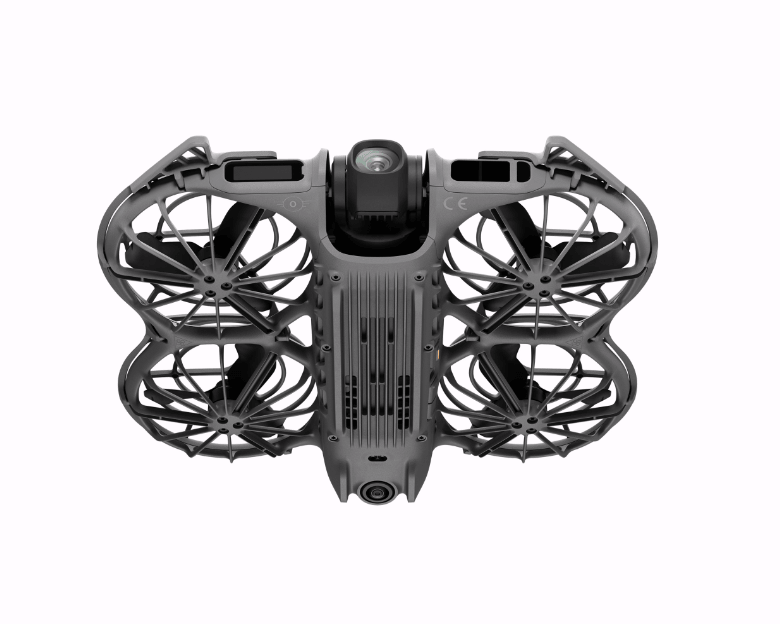DJI Neo 2 Fly More Combo dron z daljinskim upravljalnikom, tremi baterijami in polnilno postajo